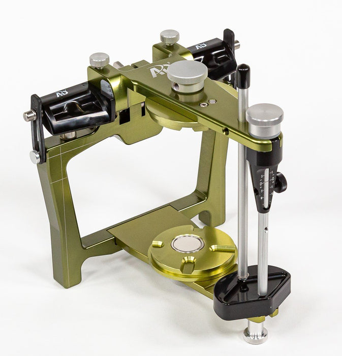 Articulator with Straight Incisal Pin Module